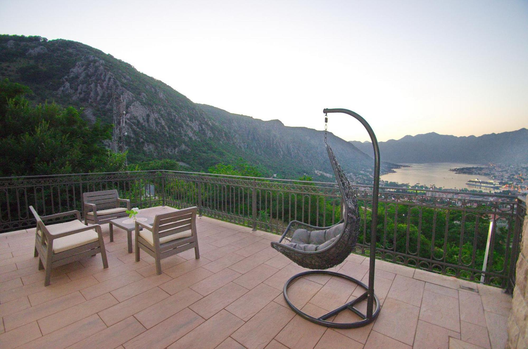 Boka Devine Residence Cattaro Esterno foto