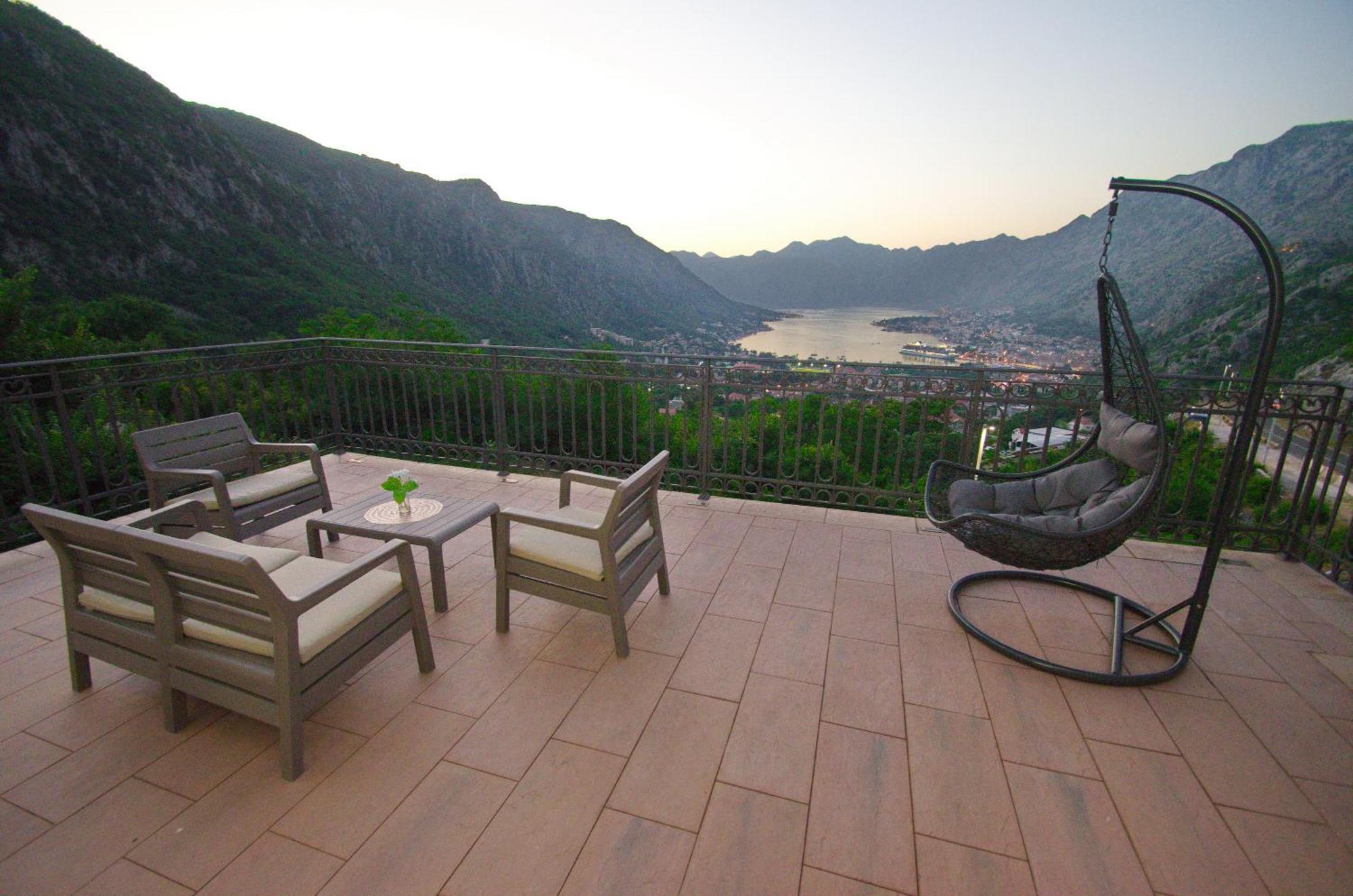 Boka Devine Residence Cattaro Esterno foto